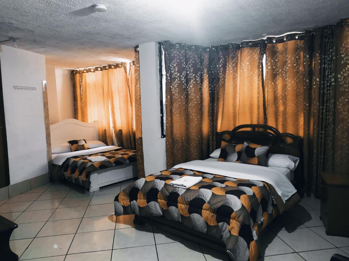 Hostal Ajavi Del Sur Quito Dış mekan fotoğraf