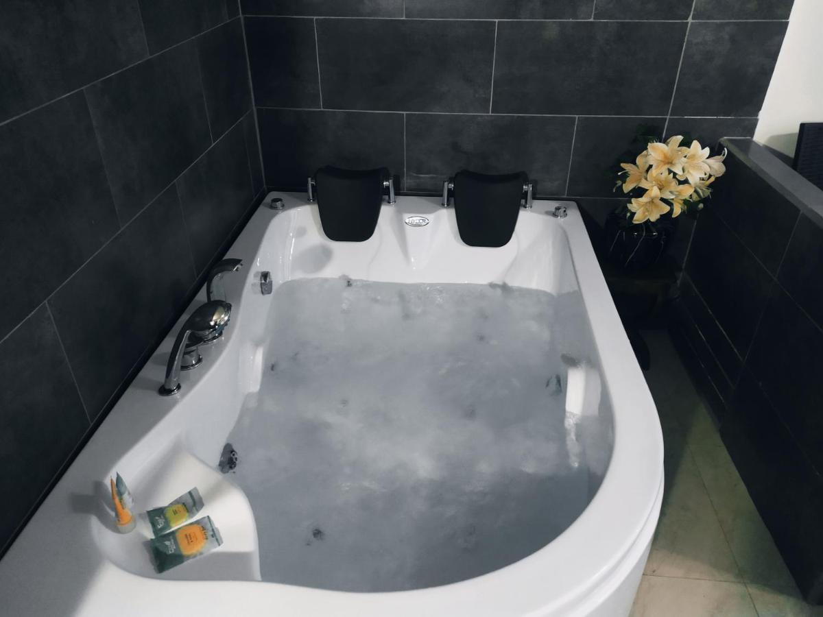Hostal Ajavi Del Sur Quito Dış mekan fotoğraf